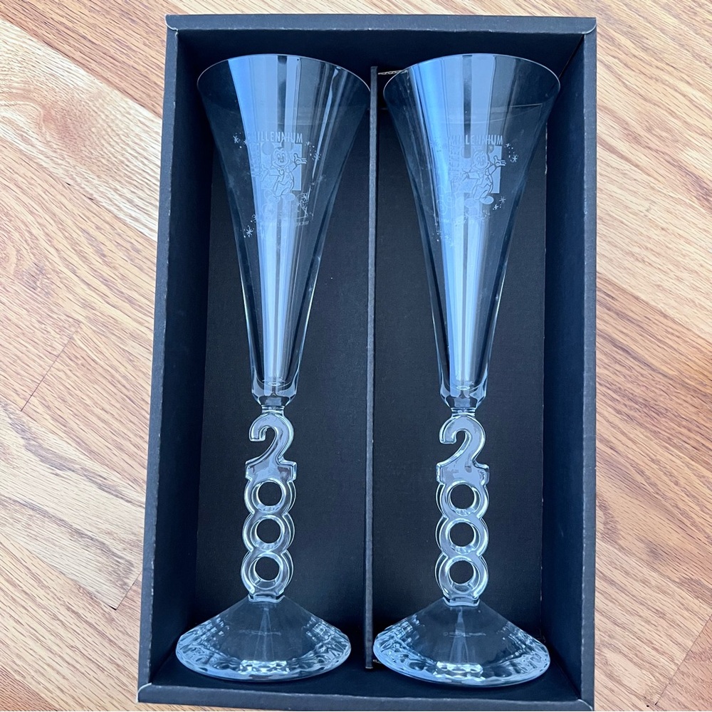 Disney 2000 Millennium Cristal d’Arques Champagne Flutes – Set of 2